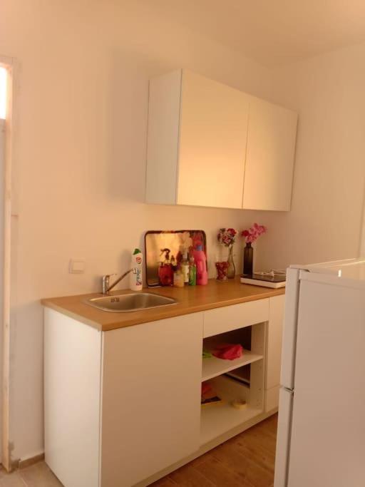 Taza Apartment Hotel With Restaurant & Parking Exteriör bild
